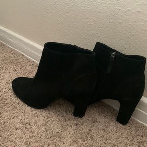 SOLD - Sam Edelman | high heeled ankle booties